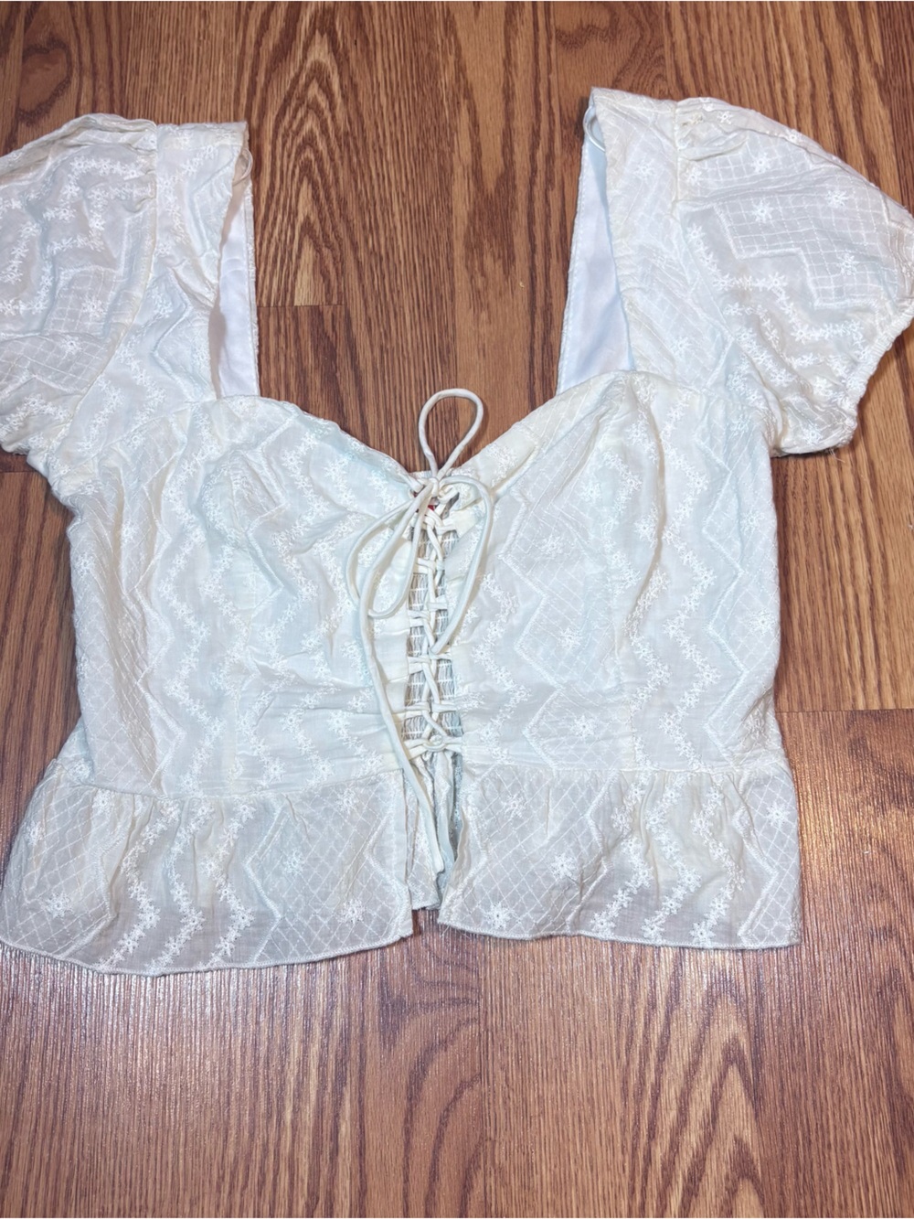 Mele E Pere White Lace Up Peasant Crop Top Women’s Large Boho Fairycore Romantic
